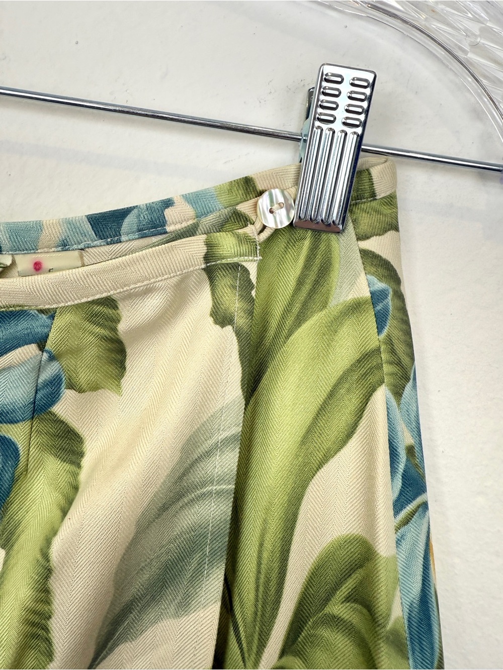 Tommy Bahama Silk Size 6 Tropical Bird Floral Wrap Skirt - Picture 2 of 7